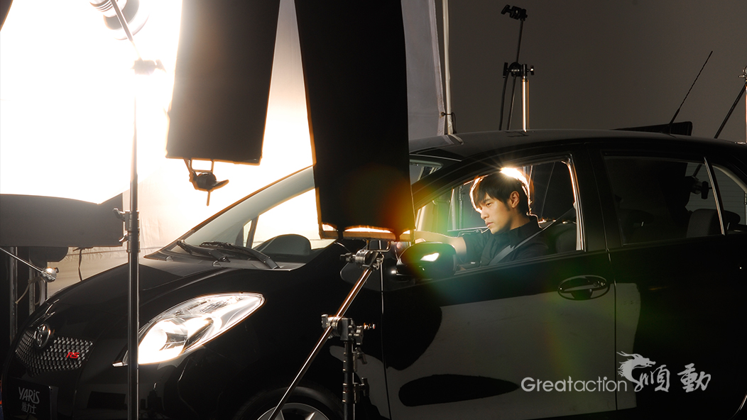 周杰倫、莫文蔚攜手雅力士汽車