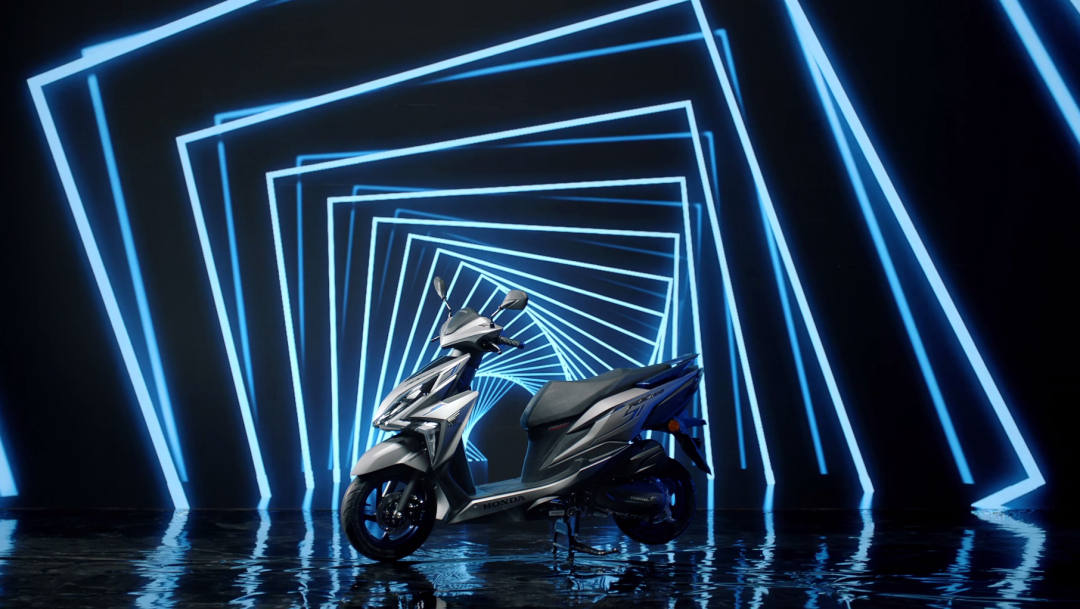 順動(dòng)新作│時(shí)尚裂變，颯風(fēng)而行，本田RX125摩托車震撼出街